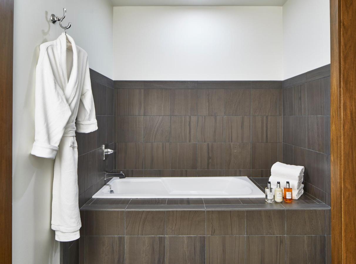 Wayzata The Hotel Landing מראה חיצוני תמונה